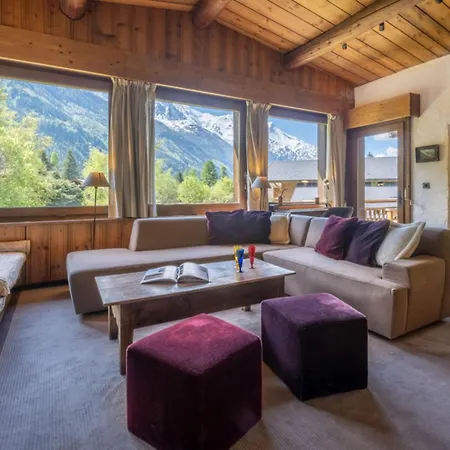 De L'aiguille With View On Mont Blanc *