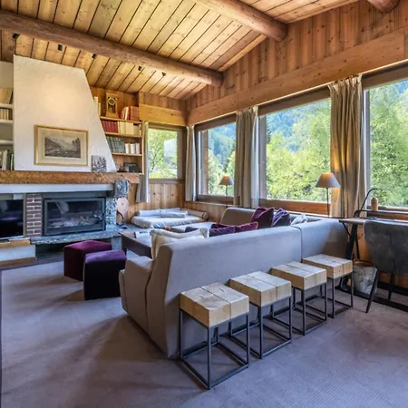 De L'aiguille With View On Mont Blanc