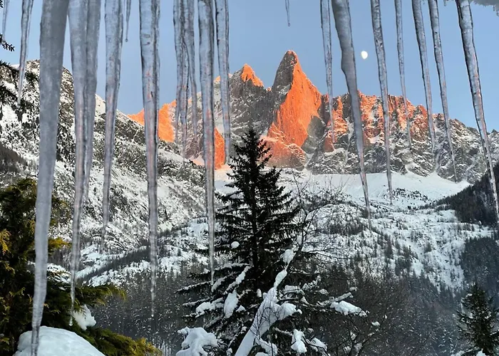 Chalet De L'aiguille With View On Mont Blanc *