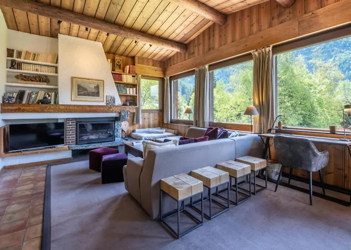 De L'aiguille With View On Mont Blanc