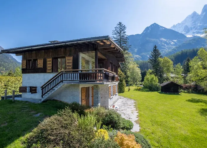 De L'aiguille With View On Mont Blanc *
