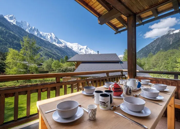 De L'aiguille With View On Mont Blanc Chamonix